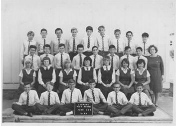 front l-r: John Hardes, Billy Couples, David Butler, Peter McGregor, Geoffrey Yeomans, Ian McKenna
2nd l-r: Faye Osborne, ??, Christine Jones, Maree Howie, Anne Peterias, Leisa Pelopy, Ann Hughes
3rd l-r: ??, Alan Franks, Denis Tiplady, Bob Morrow (?), Barney Frewin, Phillip Grubb, ??, ??, Mrs Buckton
back l-r: Kerry Helmers, John Anderson, Kevin Parsons, Terry Humble, Robert Brown, Lladick Wajick, William Gemmel, Ian Gardiner, Trevor Duckwort