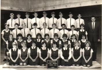 front l-r: Suzanne Jarman, Dianne Leech, Pam Jones, ??, Elizabeth Willis, Elizabeth Porter, Jennifer Tracey, Rosemary Armstrong
2nd l-r: ??, ??, Susan Tudball, Beverly Hill, Dianne Hicks, Jennifer McGregor, ??, Jan Whipp, Toni Cottingham
3rd l-r: Christine Neigbor, Christopher Best, Michael Budden, Robert Asser, Robert Elliott, Gary Cox, Gary McMahon, Robert Kerr, Sharon Lane
back l-r: Dennis Courtney, Kevin Bradbury, ? Nixon, Allan Burns, Wesley Davis, Richard Robertson, ? Nixon, Phillip Scott, Phillip Johnson, Mr Peter Sawkins