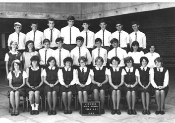 front l-r: Marilyn Laycock, Heather Nixon, Sue Brossman, Jan Stollznow, Vicki Burt, Jenny Annan, Alison Reid, Jeanette Lee, Kathryn Maguire, Kathy Wiggins
middle l-r: Helen Percival, Ann Grey, Ken Fitzgerald, Ken Leybourne, Ihor (Stan) Stankewycz, John Anderson, Paul Osborn, Jillian Browne, Judy McCloskey
back l-r: Carl Everett, Gary Grimshaw, Peter McGregor, John Newton, Paul Ryan, Peter Crooks, Robert Gill, Greg Booth