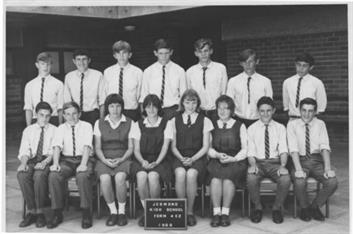 front l-r:
back l-r: ??, ??, ??, Robert Brown, Wladyslaw Wajczyk, ?? ??