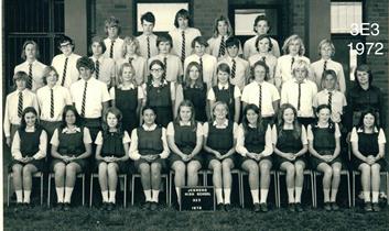 Front l-r: Anne LACKEY, Bronwyn RUSH, Karen NEWELL, Debbie MARKS, Anne THREFALL, Jennifer OATES, Julie OAKES, Margaret QUINN, Judi BOLAND, Julie RICHARDS
2nd l-r: KIm GALPIN, Philip BARKER , Greg HIRST, Kate OLDHAM, Alison HILL, Angela MANTHEY, Susan BYE, Marshall ROWE, Peter ELLIOTT, Kevin HOLL, Teacher: ??
3rd l-r: Bruce JONES, Alan HARRIES, Anthony WOBLEWSKI, Wayne ANDREWS, Wayne SHIELDS, Lester McILWAINE, Robert SINCLAIR Grahame SEARGENT, , Douglas FREUND, Peter LEITCH
Back l-r: Greg BUTLER, Grahame CHASTON, Victor FEWINGS, Peter VENAGLIA, Christopher LAWSON