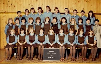 front l-r:  Louise Druzina, Lisa Hile, Francine Mercer, Joanne Collins, Kirsten Paddock, Michelle Gerler, Linda Allwood, Vanessa Eyb, Barbara Wells
middle l-r:  Aleta Howe, Sonja Powazuk, Donna Delaney, Anne-Marie Stephenson, Stacey Lambkin, Kathy Brock,Julie Roberts, Pamela Hoole, Michelle Williamson, Adriana Mauric, Kathy See, Mrs Adriana Valle
back l-r:  John Sheng, Craig Sargent, Dennis Andrews, Anthony Brown, David Cullen, Michael Abramow, Paul Thompson, Richard Harrison, Richard McLachlan, Yvette Millard